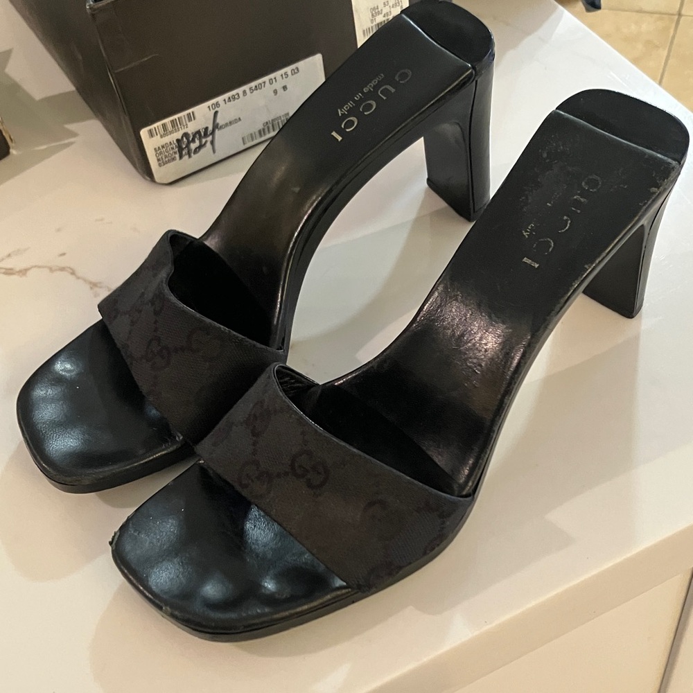 Gucci sandals